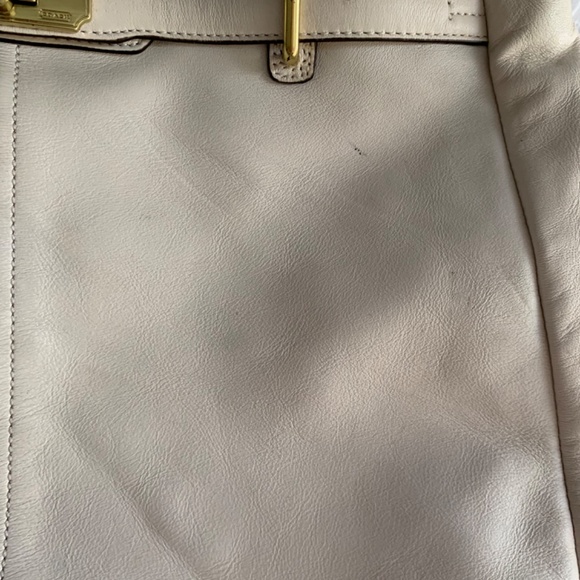 White Single Strap Coach Purse - Picture 5 of 10